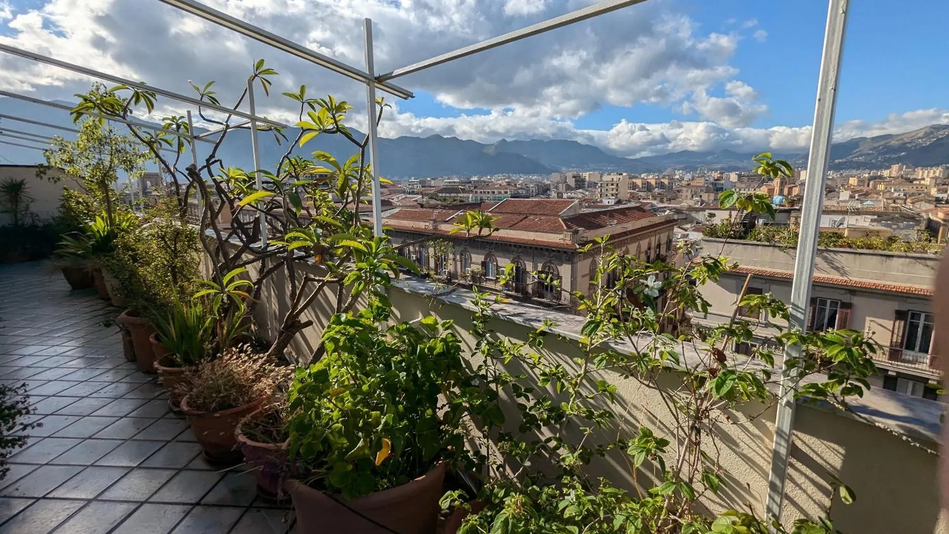 Montesanto Apartment Palermo Homestay
