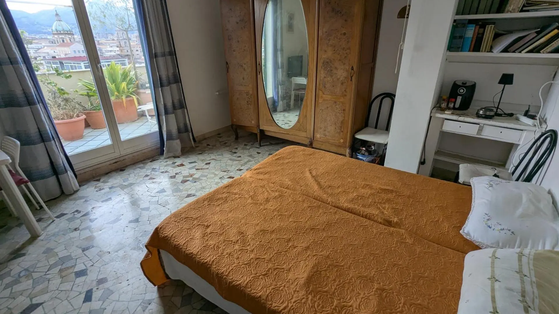 Montesanto Apartment Palermo 0*,  Italy